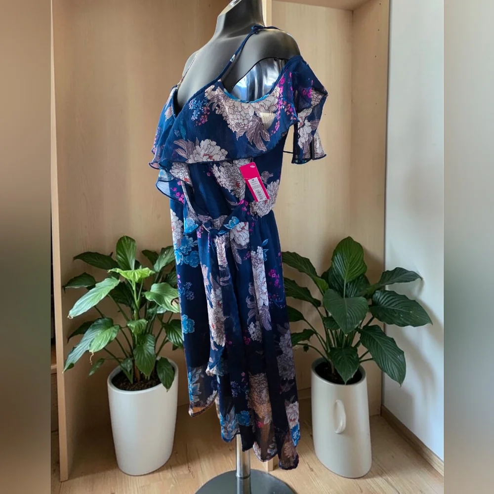 🆕️ Xhilaration Cold Shoulder Faux Wrap Floral Blue Ruffle Dress Size M - Picture 4 of 12
